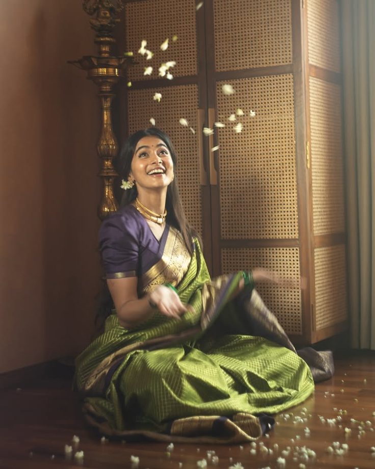 Pooja Hegde Revives Heritage Elegance in a 70-Year-Old Green Saree 948306