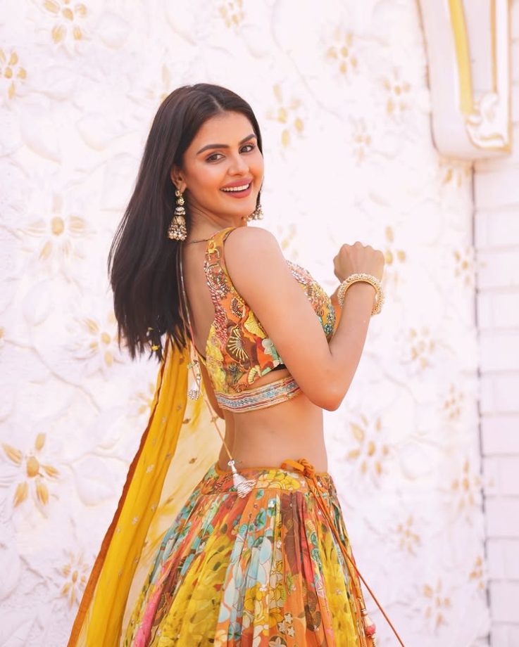 Priyanka Chahar Choudhary’s Haldi Look Is a Burst of Sunshine and Festive Chic 946728