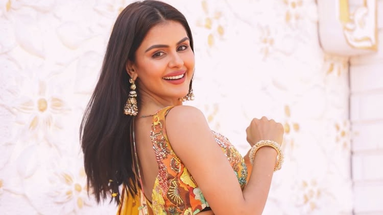Priyanka Chahar Choudhary’s Haldi Look Is a Burst of Sunshine and Festive Chic 946725