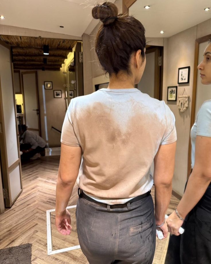 Raashii Khanna Gets Bruises Says, 'Some roles don't ask, they demand your body and bruises' 948532