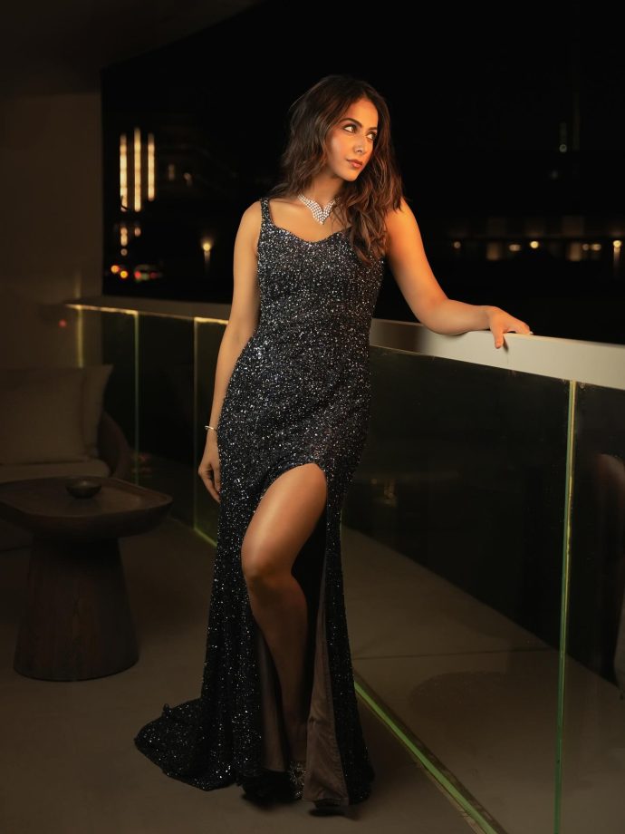 Rakul Preet Dazzles in a Shimmering Black Gown with a Sultry Twist 947940