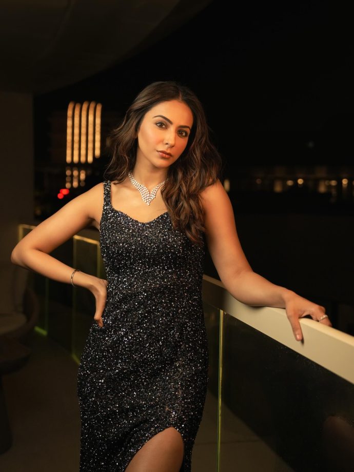 Rakul Preet Dazzles in a Shimmering Black Gown with a Sultry Twist 947942