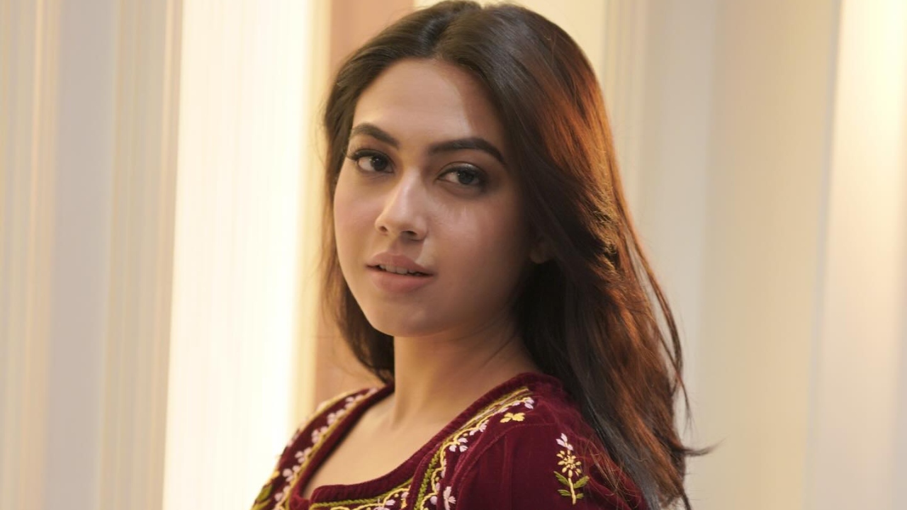Reem Shaikh Opens Up About Her Parents' Divorce, Half Sister And More 947743