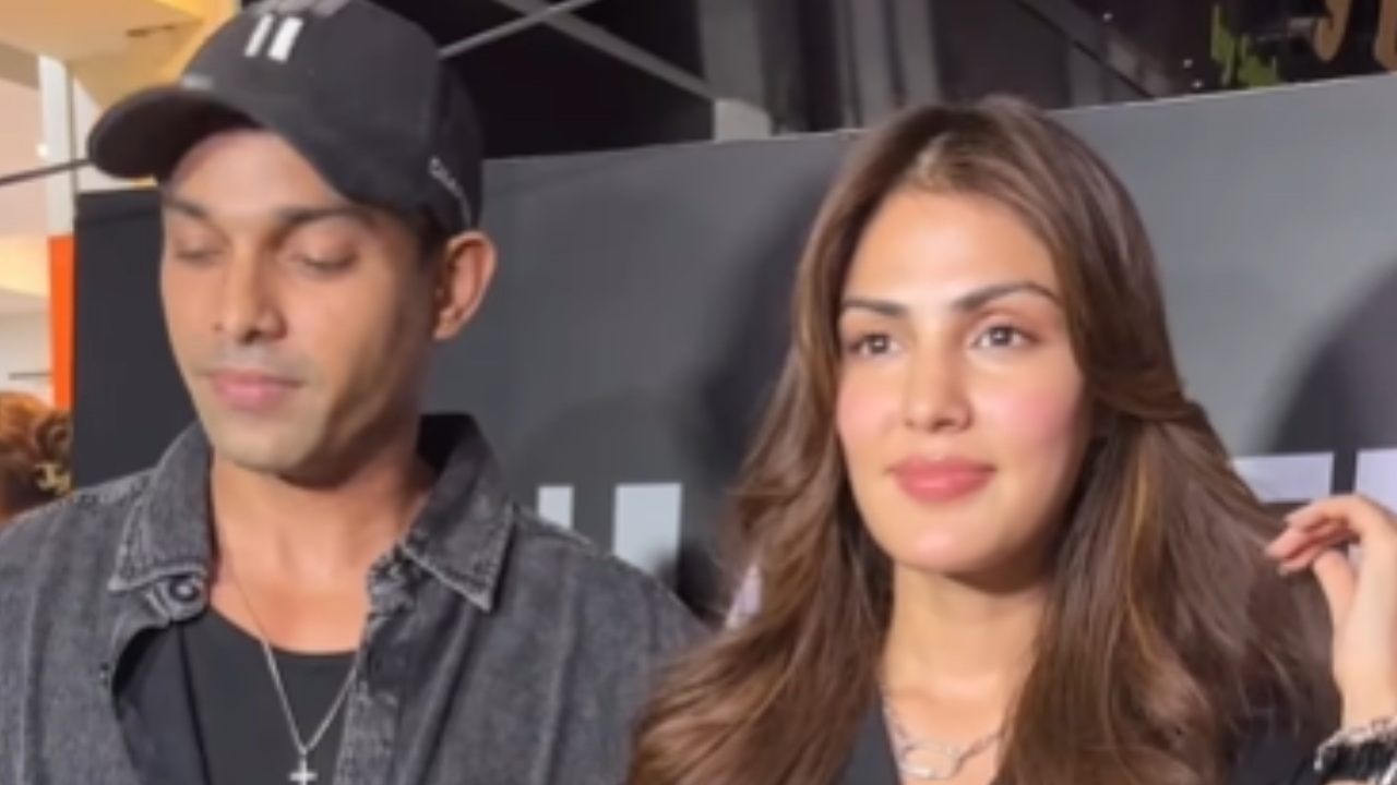 Rhea Chakraborty Launches FIRST Store Of Her Fashion Brand! 949262