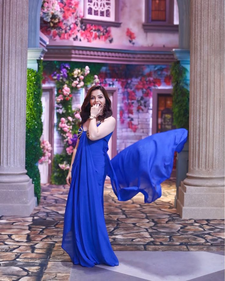 Rubina Dilaik Radiates Elegance in a Dark Blue Flowing Dress 948285