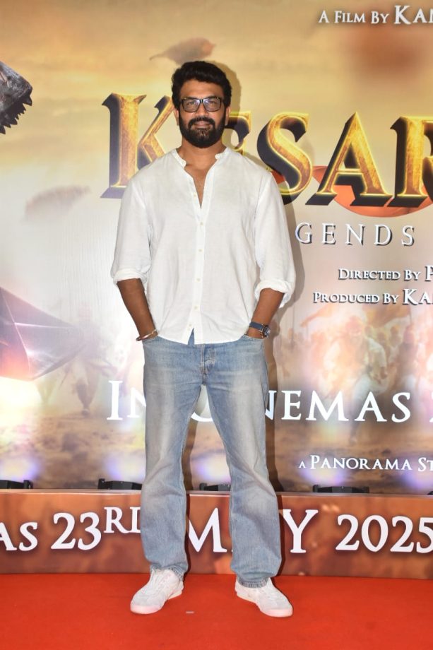 Suniel Shetty, Sooraj Pancholi, Akanksha Sharma Starrer Kesari Veer Celebrity Screening Emerges as a Star-Studded Affair; Jackie Shroff, Kailash Kher, Sharad Kelkar, and Others Attend 948855