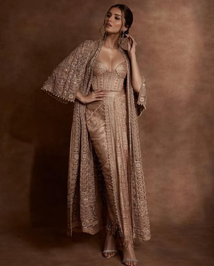 Tara Sutaria's Ethnic Glam Look Is All Things Regal and Radiant 946658