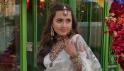 Tejasswi Prakash Adds Desi Charm To Her Modern See-through Saree Look - See How 949283