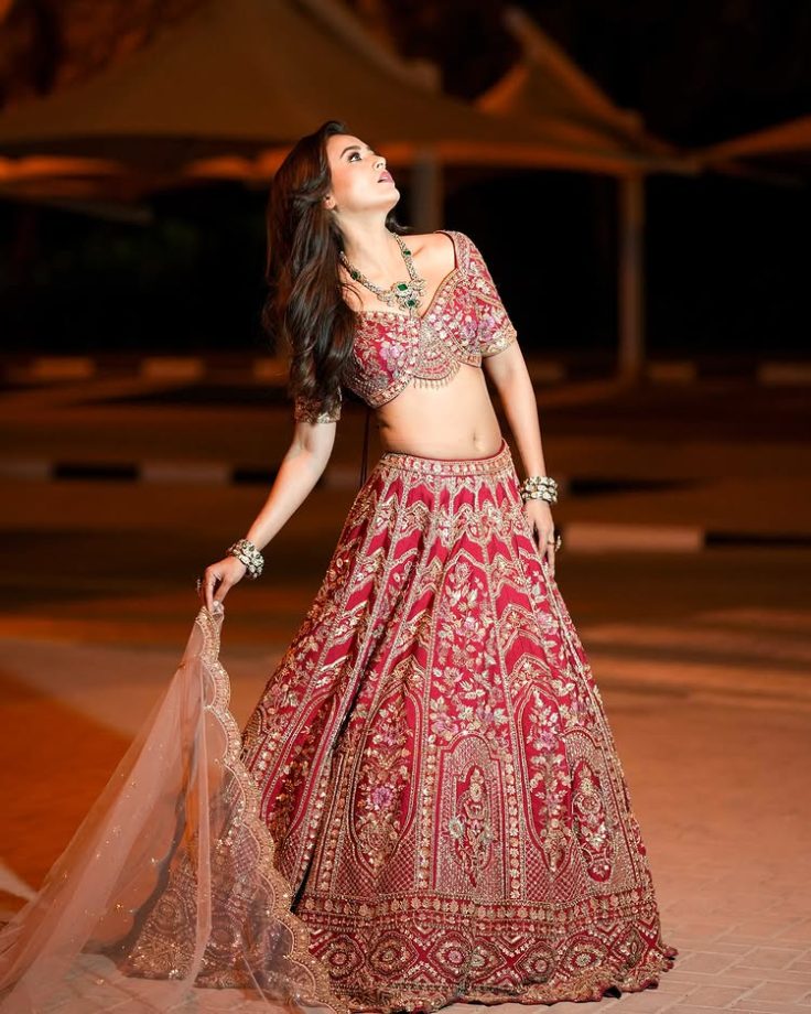 Tejasswi Prakash's Bridal Look Steals the Show 948290