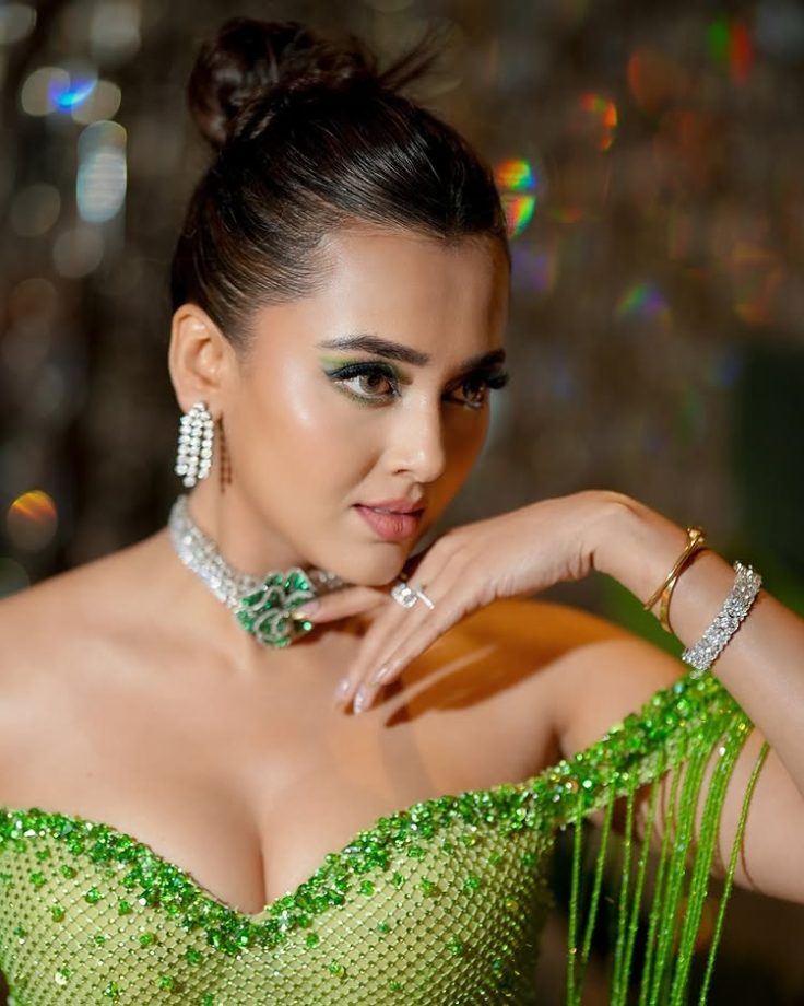 Tejasswi Prakash’s Stunning Green Embroidered Dress 949178
