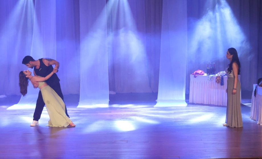 Zee TV’s Jamai No. 1 Spoiler: Intensified dance battle between Sayli and Riddhi 948489
