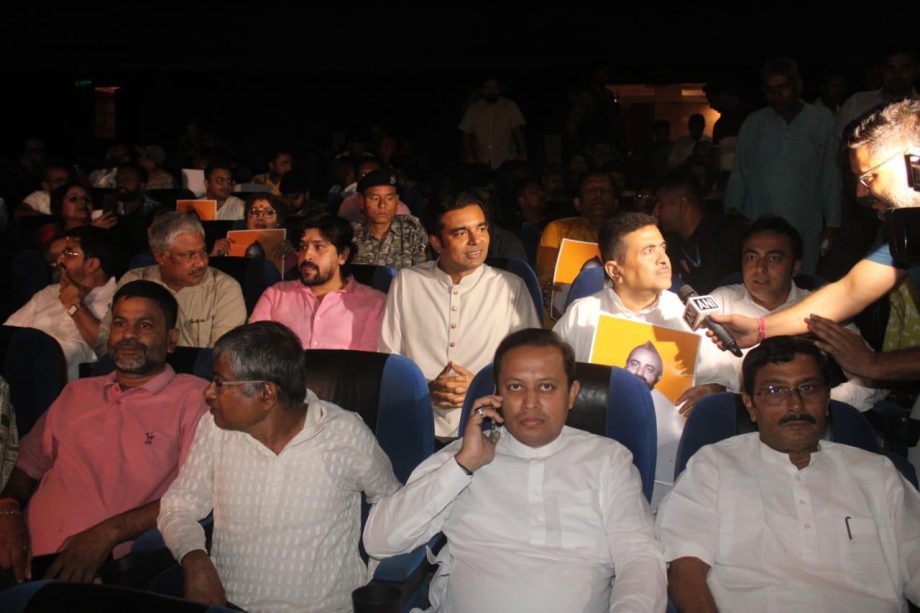 Abhishek Singh 1946 returns home:  Suvendu Adhikari leads powerful reception in Kolkata 951056