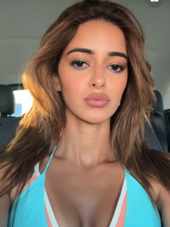 Ananya Panday's Smokey And Shimmery Eye-makeup Is All You Need To Slay Party Nights 951659