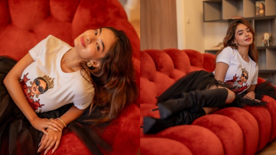 Anushka Sen Rocks Outfit with a Queen Attitude 952955