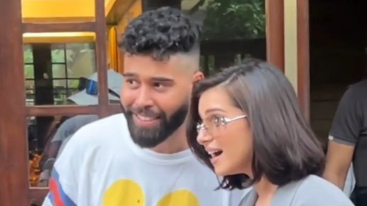 AP Dhillon And Tara Sutaria Spotted Together In Bandra: What’s Cooking? 951827
