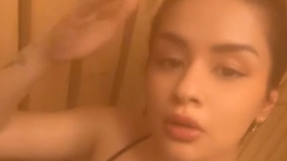 Avneet Kaur Freezes The Internet With Her Daring Ice Bath Challenge - Watch Video 951341