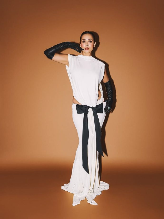 Backless Boldness and Black Drama — Malaika Arora’s Power Look 954079