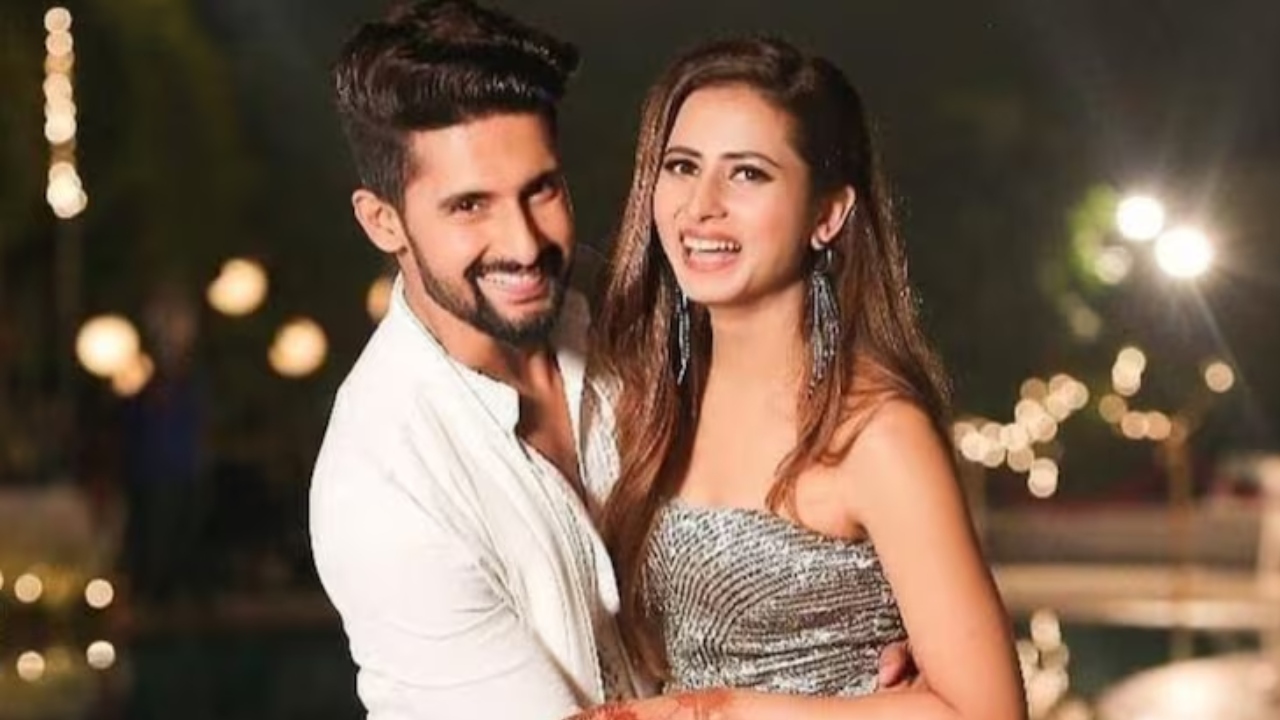 Biggest marketing coup, power couple Ravie and Sargun gives a thumbs up to Harshad and Shivangi! 952362
