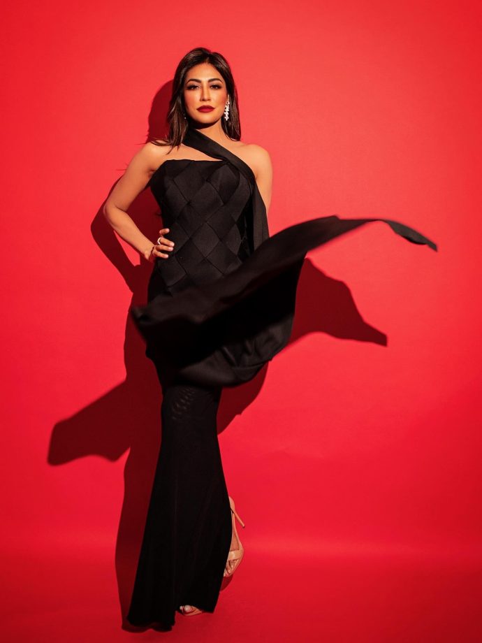 Chitrangda Singh Dazzles in Black with a Fierce Twist 952814