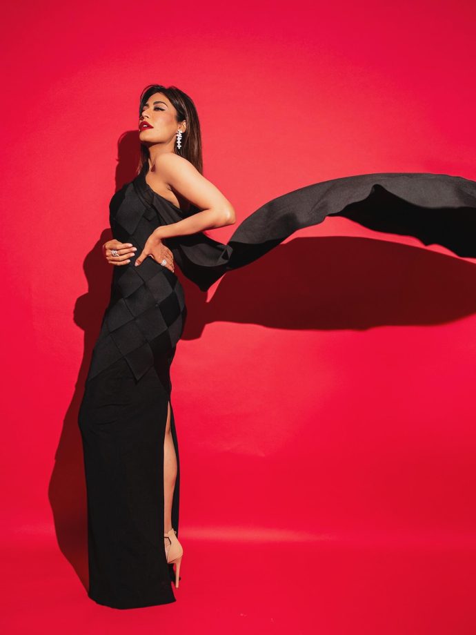 Chitrangda Singh Dazzles in Black with a Fierce Twist 952808