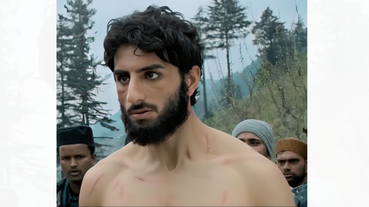 “Dangerous aura + killer stare = chaos,” say netizens while hailing Ibrahim Ali Khan in the teaser of Sarzameen! 954380