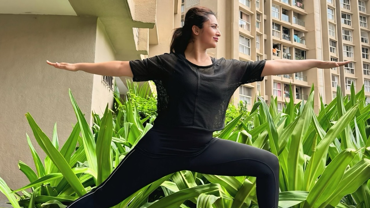 Divyanka Tripathi Inspires To Be Fit This Yoga Day, Shares An Important Message 952858