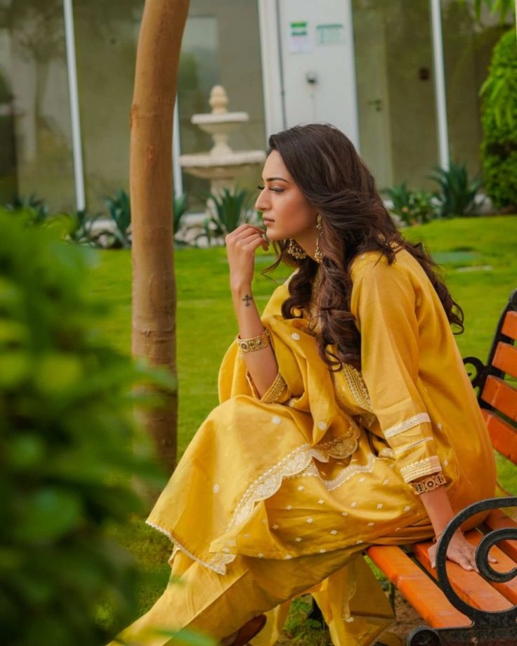 Erica Fernandes Lights Up Eid Mood In Sunshine Yellow Salwar Suit - See Pics 950916