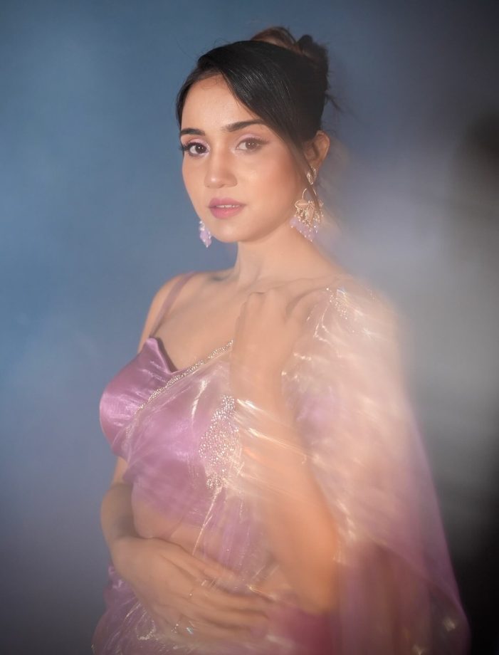 Fans Can't Get Enough Of Ashi Singh's Bold Look In Pink Sheer Saree & Backless Blouse 954013