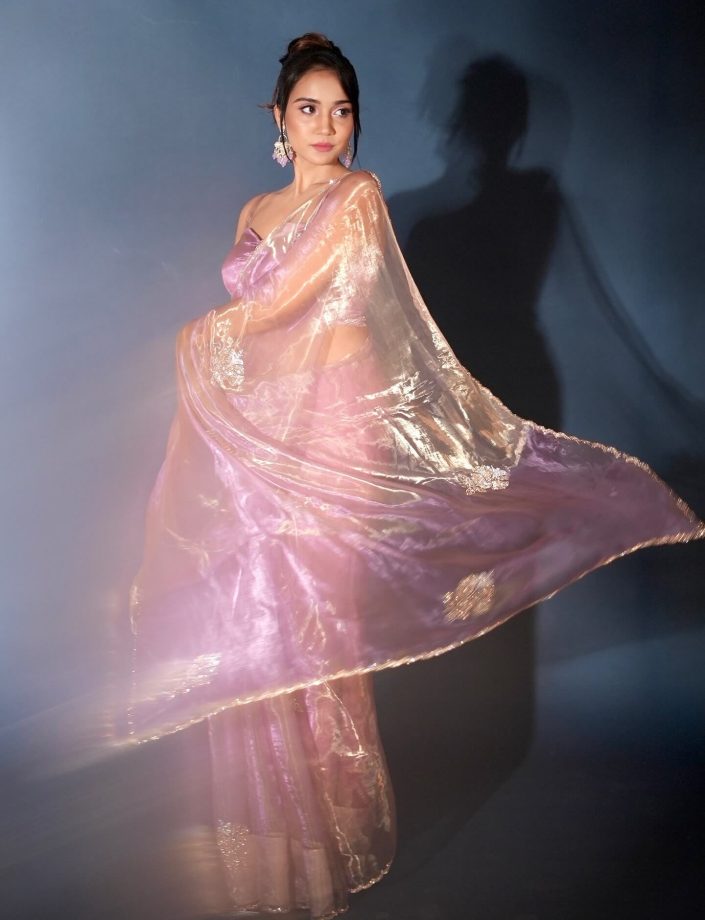 Fans Can't Get Enough Of Ashi Singh's Bold Look In Pink Sheer Saree & Backless Blouse 954014