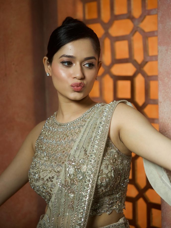 In Photos: Jannat Zubair Shines In Beige Saree, Minimalistic Makeup Steals Spotlight 951652