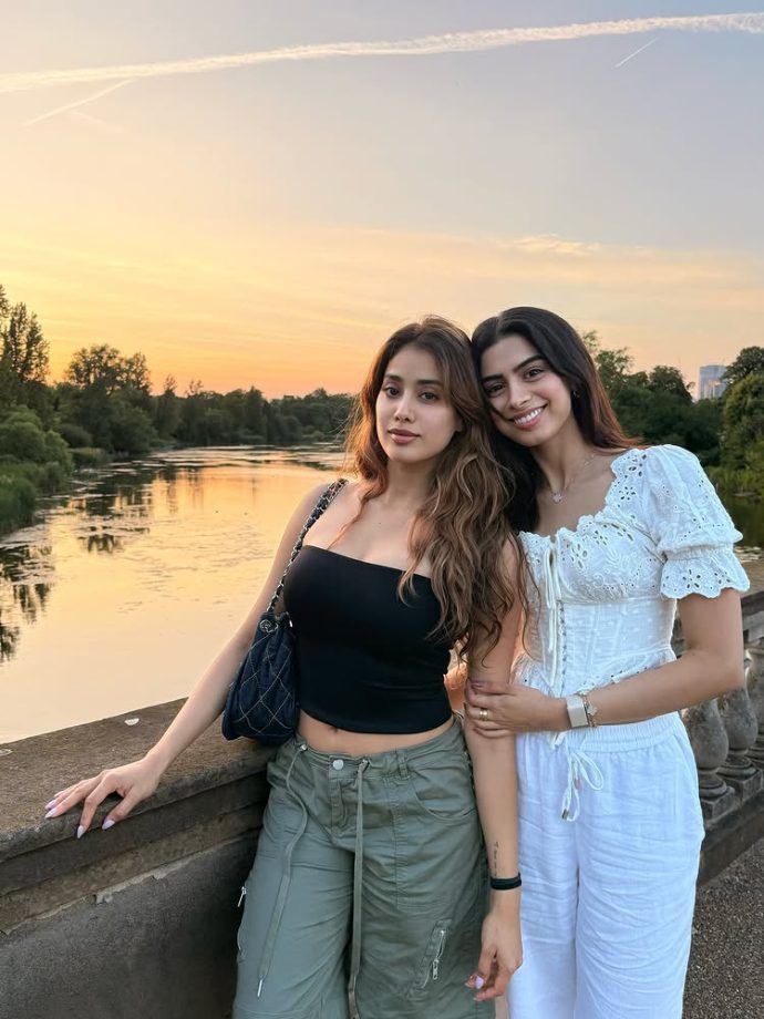 Janhvi Kapoor Eats From Shikhar Pahariya’s Plate; Fans Can’t Get Enough Of Their Adorable Chemistry 952599
