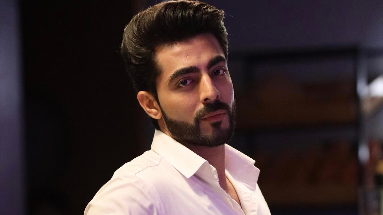 Jhanak Fame Krushal Ahuja Bids An Emotional Farewell Says, "I'm Trying Hard Not To Cry" 950285