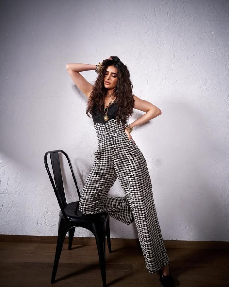 Karishma Tanna’s Sleek Black and White Power Play 951981