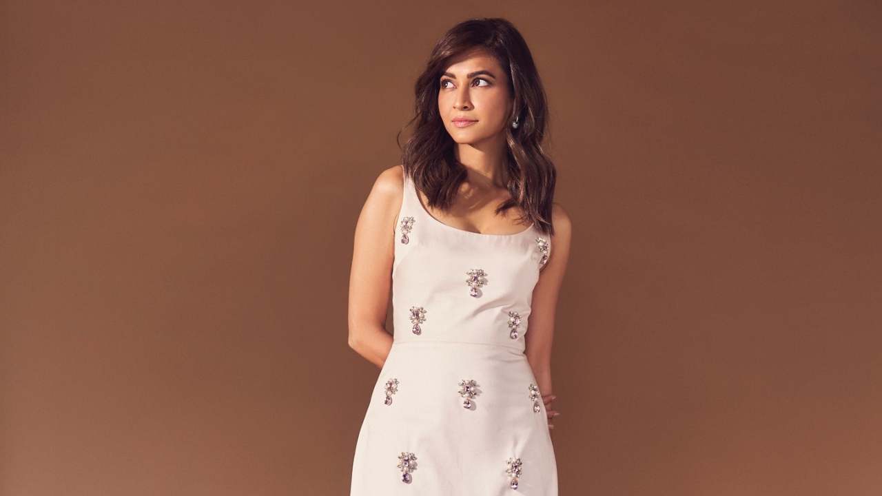 Kriti Kharbanda Glows in Pearled Perfection 952869