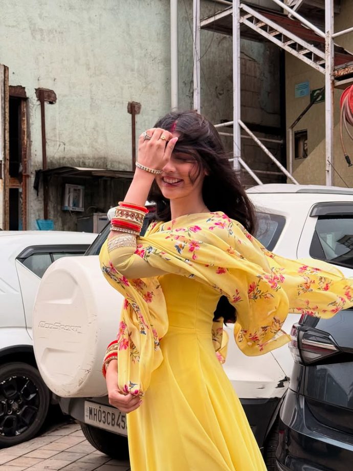 Kumkum Bhagya's Pranali Rathod Blooms In Yellow Anarkali Suit, Co-star Akshay Bindra Is All Hearts 954265