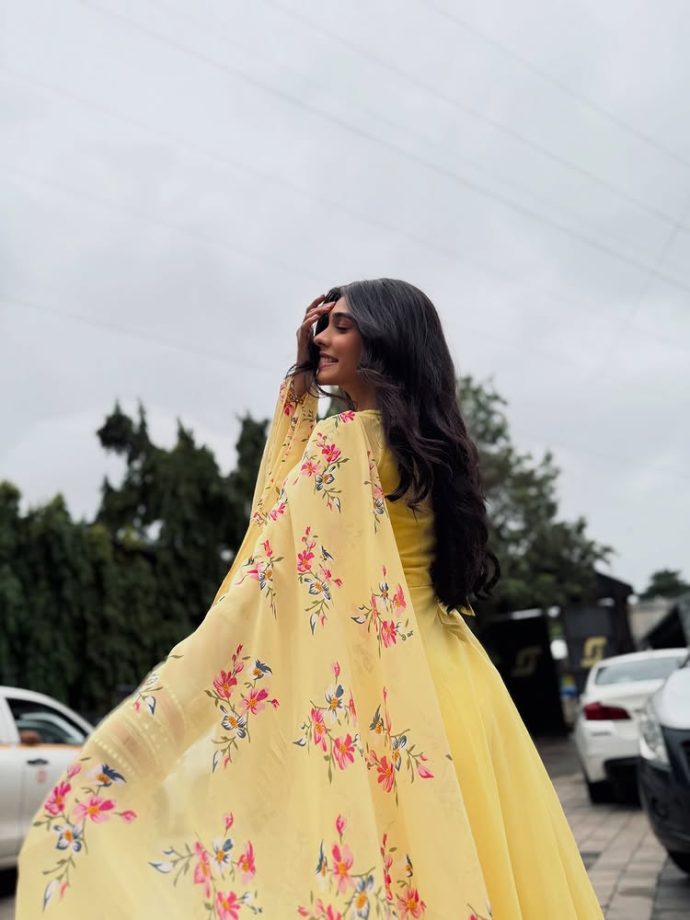 Kumkum Bhagya's Pranali Rathod Blooms In Yellow Anarkali Suit, Co-star Akshay Bindra Is All Hearts 954268