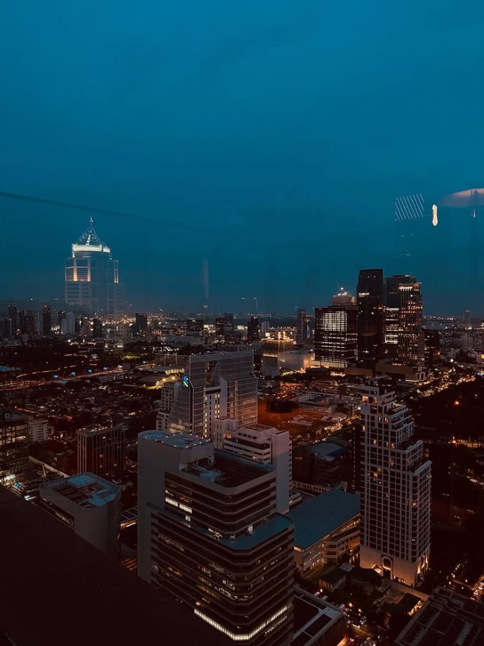 Malavika Mohanan's Stunning Bangkok Diaries Win Hearts 952048