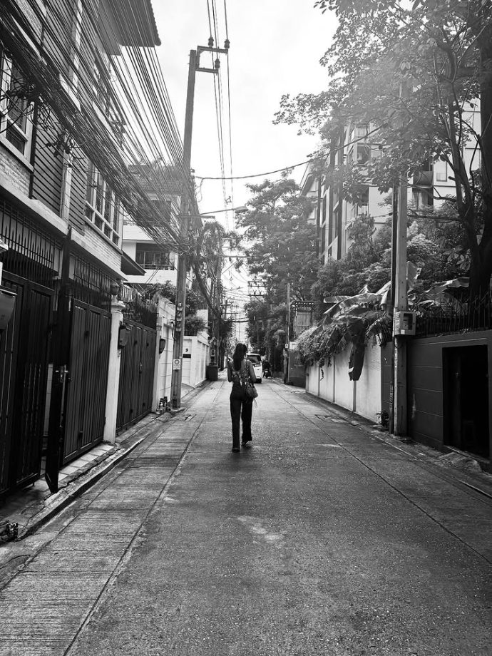 Malavika Mohanan's Stunning Bangkok Diaries Win Hearts 952037