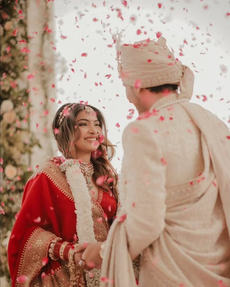 Nischay Malhan Ties The Knot With Longtime Girlfriend Ruchika Rathore 951473