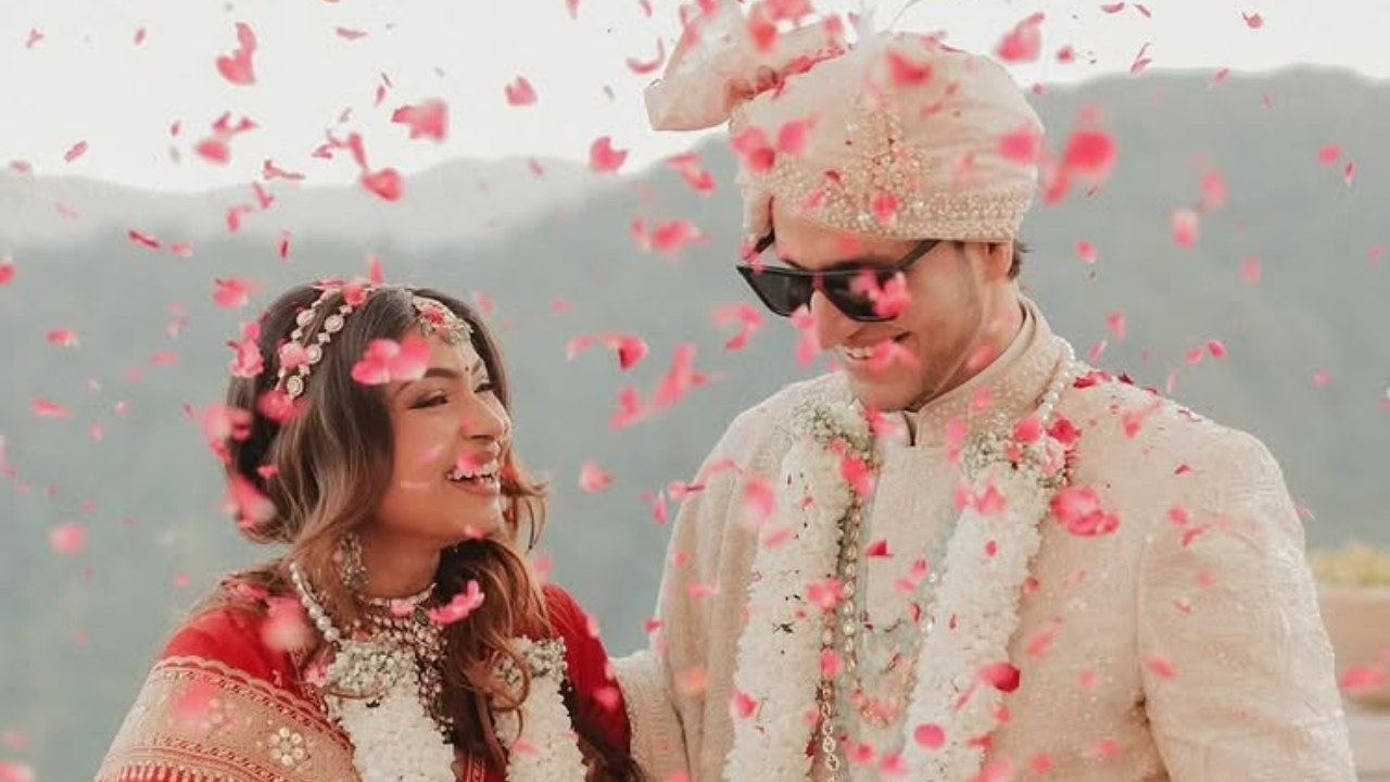 Nischay Malhan Ties The Knot With Longtime Girlfriend Ruchika Rathore 951472