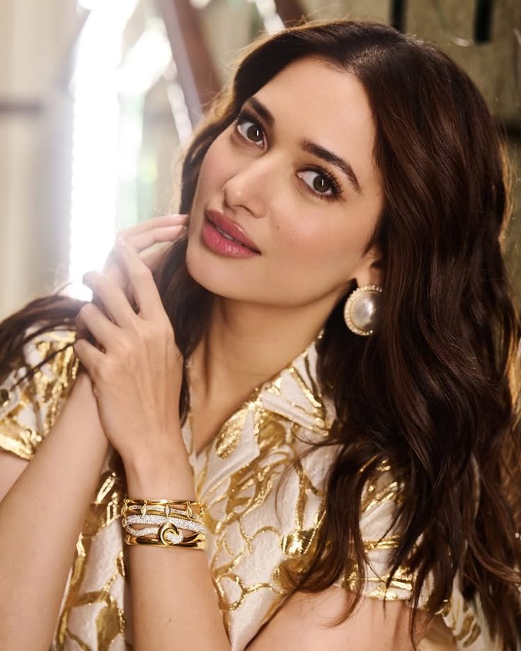 Radiant in Gold Tamannaah Bhatia’s Effortless Glam 951934