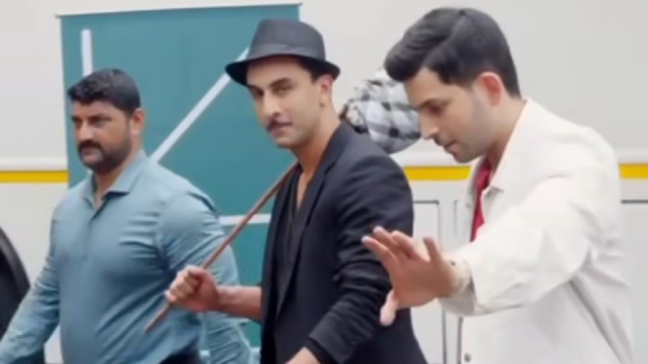 Ranbir Kapoor Sparks Curiosity Recreating Raj Kapoor's 'Awara Hoon' Avatar 953184
