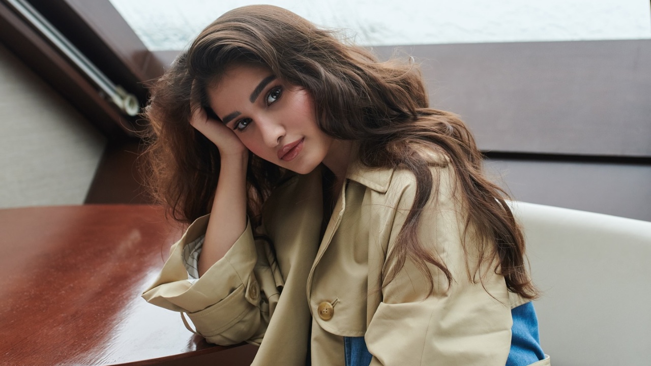 Rasha Thadani Rocks Cool Girl Vibes in Layers 950727