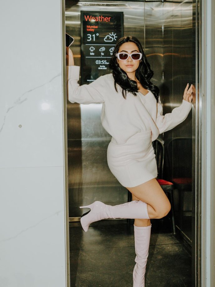 Reem Shaikh sets a New Trend – Turns Elevator into a Runway in Top, Mini Skirt & Thigh-High Boots 951836