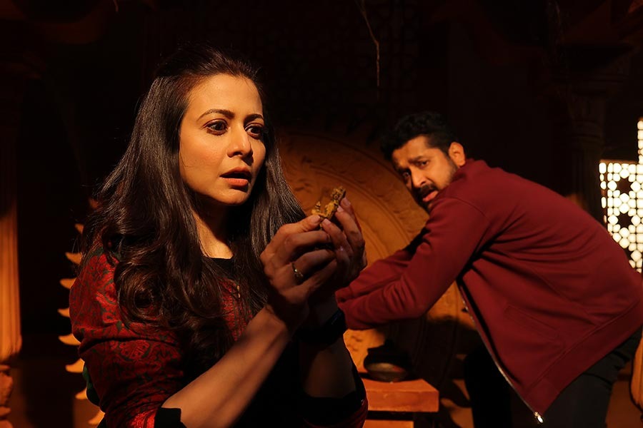 Sonar Kellay Jawker Dhan Review: Satyajit Ray’s Legacy Finds a New Voice 950243