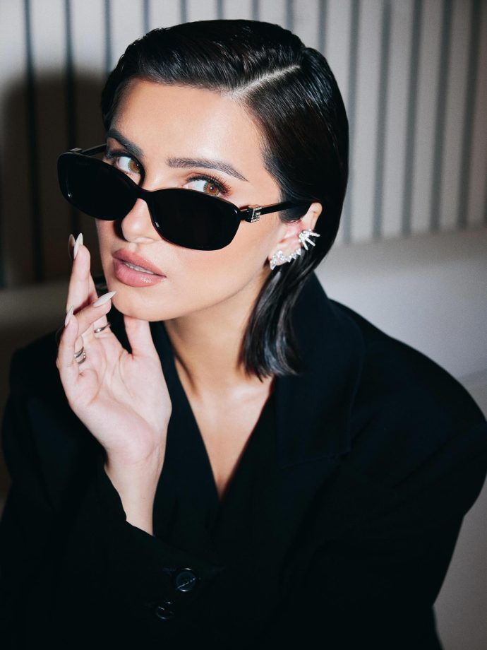 Tara Sutaria Exudes Power In Cheeky Black Attire, Steals Hearts With Short Hairstyle 951159