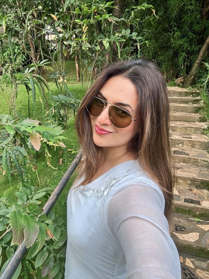 TV Actresses Rubina Dilaik, Sunayana Fozdar, And Divyanka Tripathi Have Outfits For Every Mood - See Pics 952224