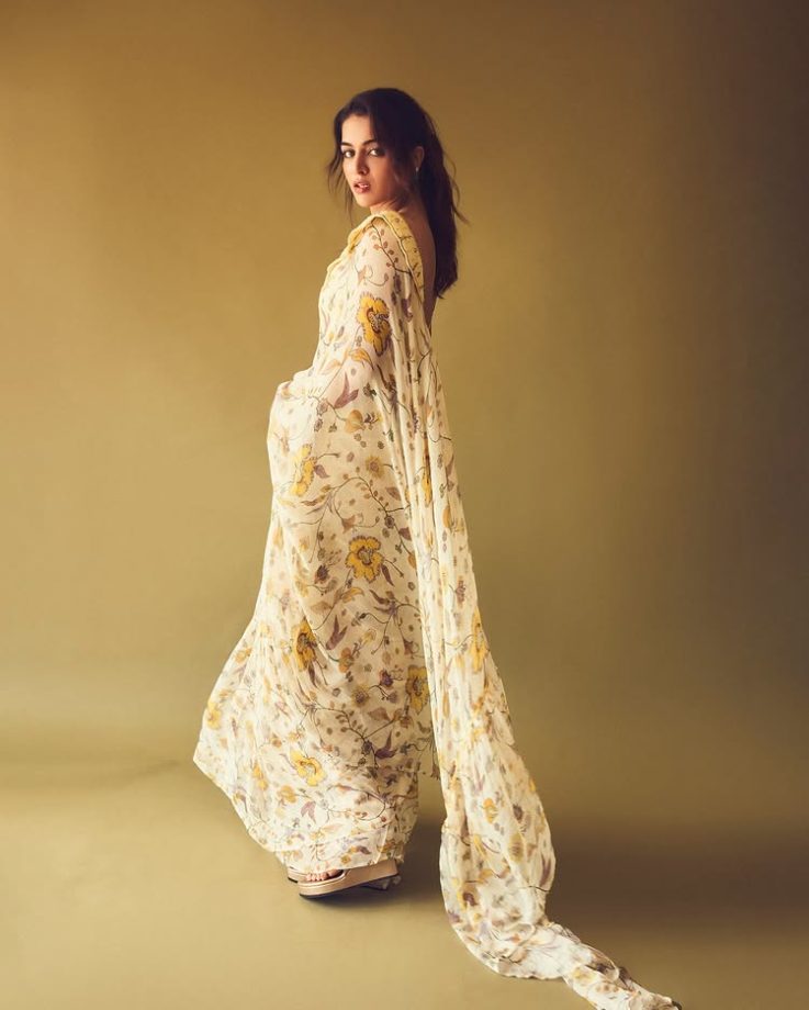 Wamiqa Gabbi Brings Garden Fresh Vibes in Floral White Saree 954135