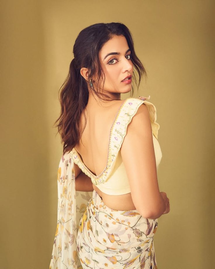 Wamiqa Gabbi Brings Garden Fresh Vibes in Floral White Saree 954134