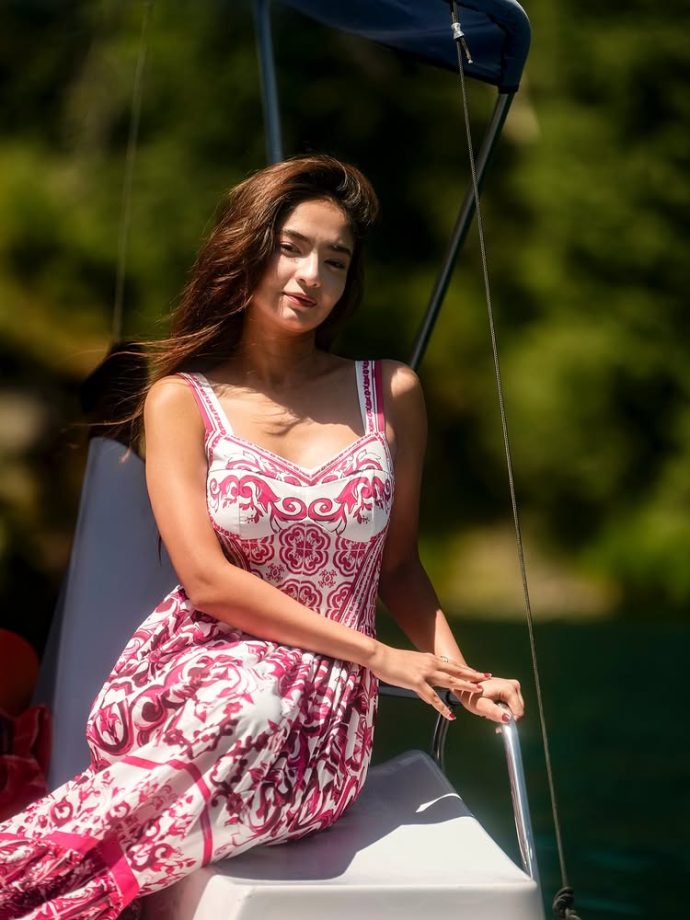 5 Times Anushka Sen Turned Heads in Gowns Like the Ultimate Fashion Queen 958493